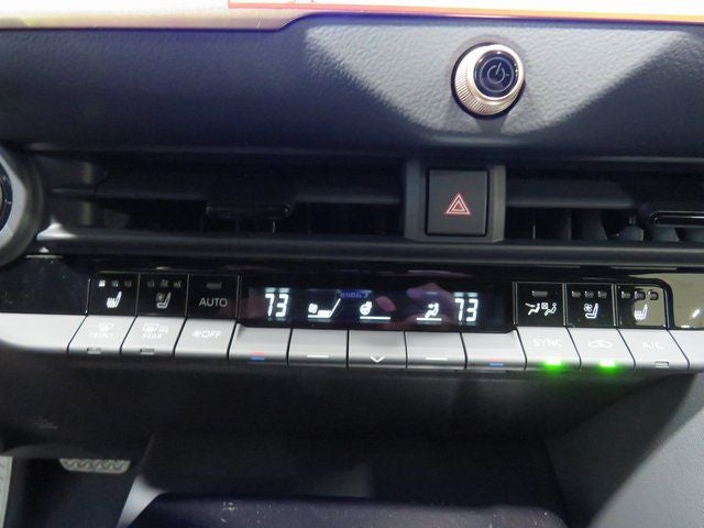 2025 Toyota Toyota Crown Signia Limited