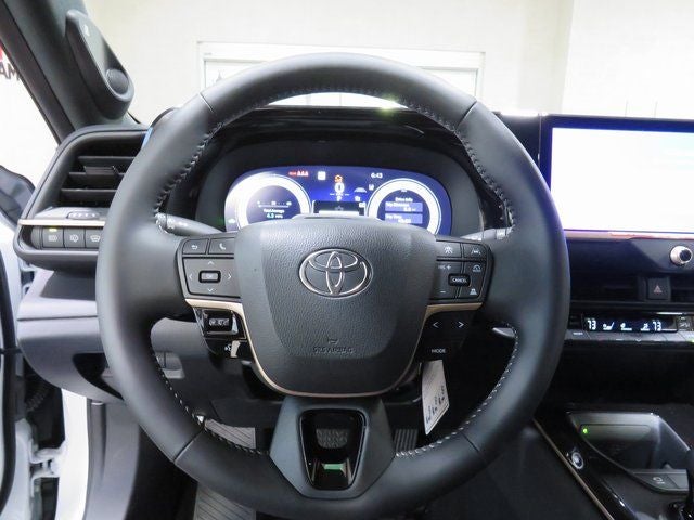 2025 Toyota Toyota Crown Signia Limited