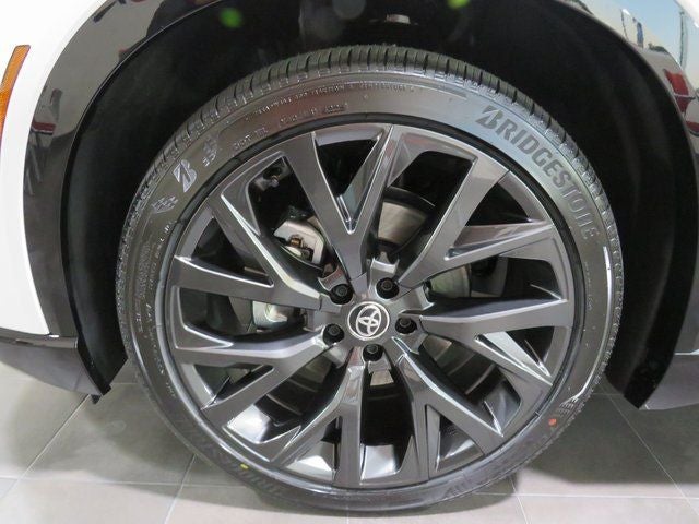 2025 Toyota Toyota Crown Signia Limited