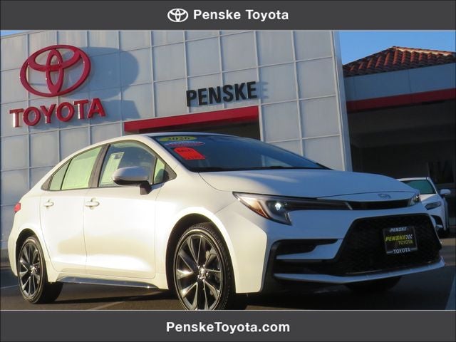 2026 Toyota COROLLA HYBRID SE