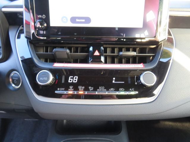 2026 Toyota COROLLA HYBRID SE