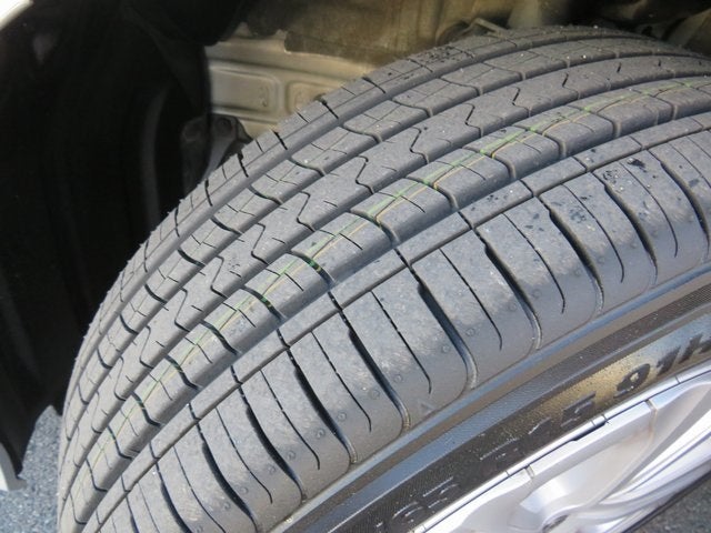 2022 Toyota PRIUS L Eco