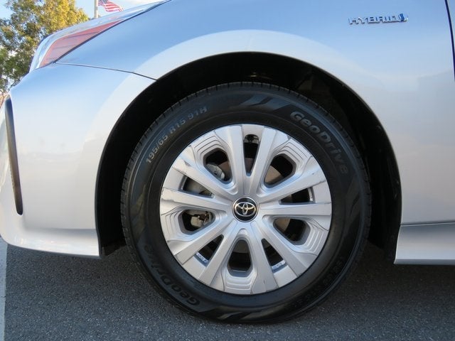 2022 Toyota PRIUS L Eco