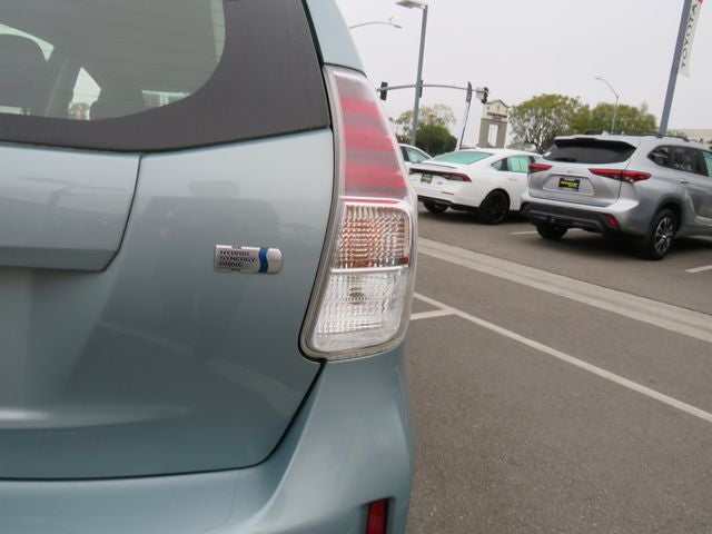 2015 Toyota PRIUS v Five