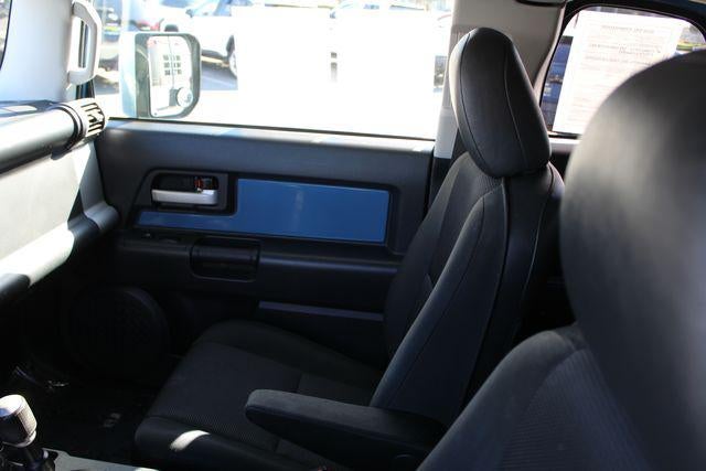 2011 Toyota FJ CRUISER Base