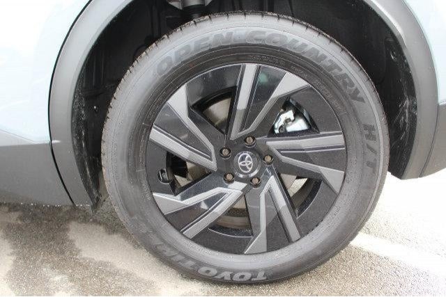 2026 Toyota C-HR SE