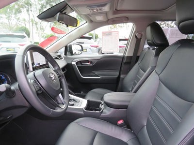 2024 Toyota RAV4 HYBRID XLE Premium