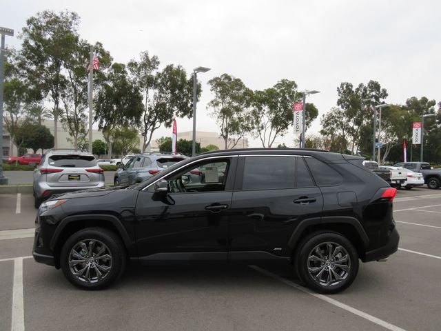 2024 Toyota RAV4 HYBRID XLE Premium