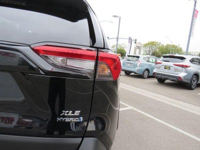 2024 Toyota RAV4 HYBRID XLE Premium