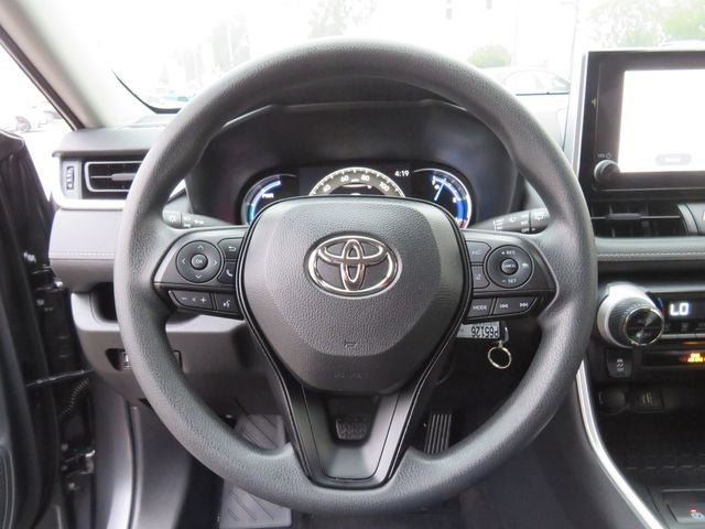 2025 Toyota RAV4 HYBRID LE