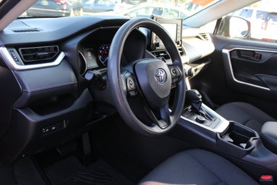 2020 Toyota RAV4 Hybrid LE