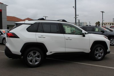 2025 Toyota RAV4 Hybrid XLE