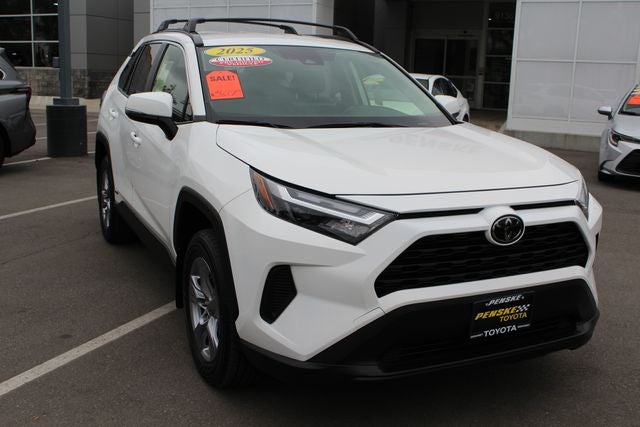 2025 Toyota RAV4 Hybrid XLE