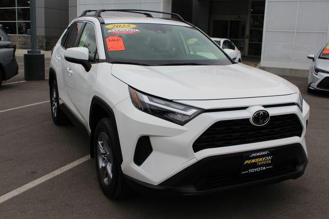 2025 Toyota RAV4 Hybrid XLE