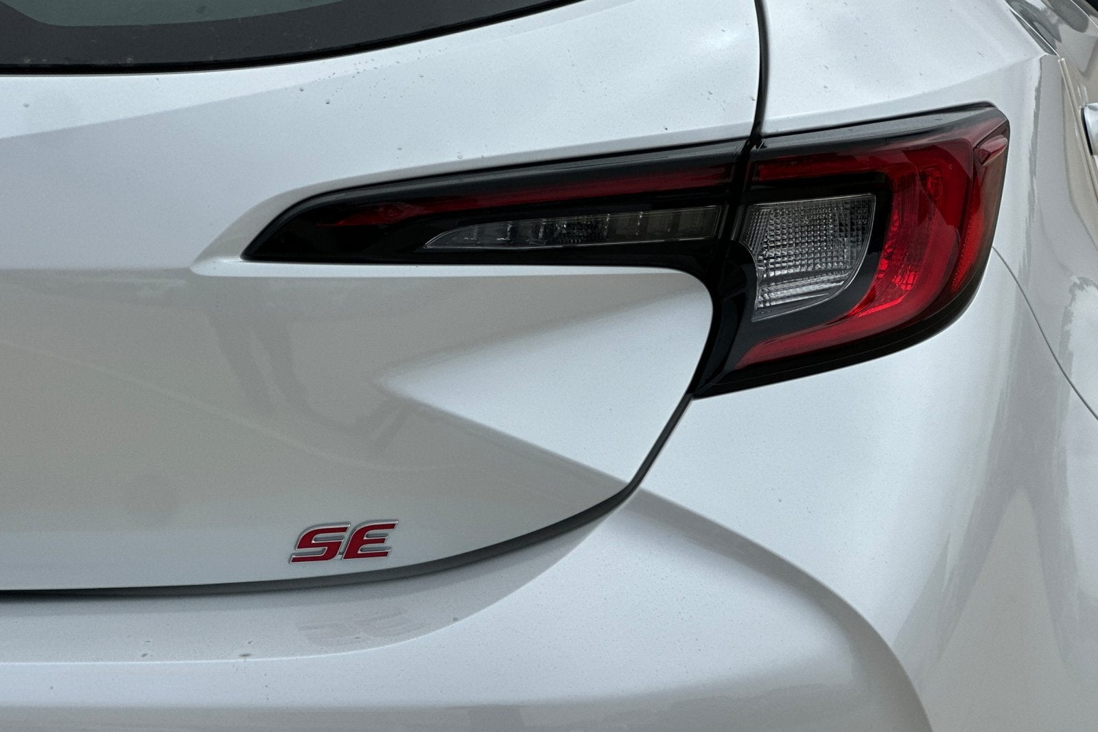 2027 Toyota Corolla Hatchback SE