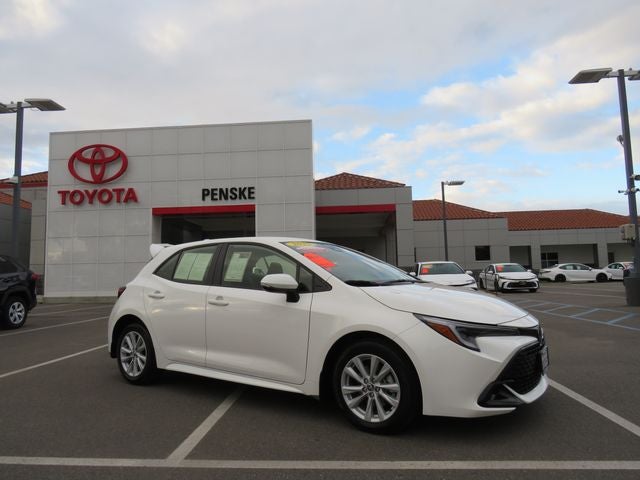 2025 Toyota COROLLA HATCHBACK SE