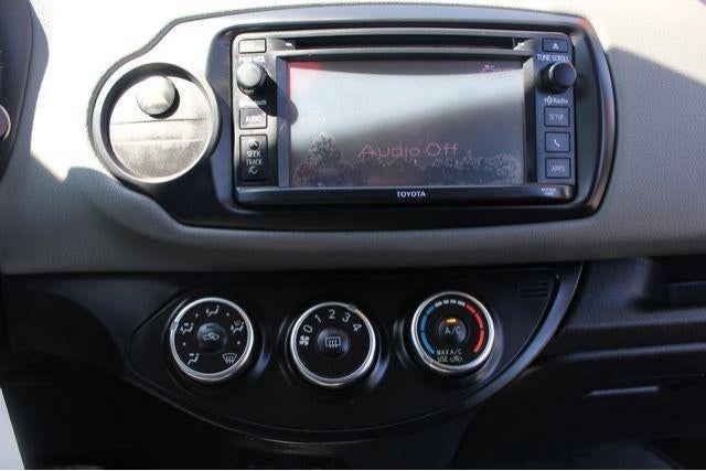 2016 Toyota Yaris L