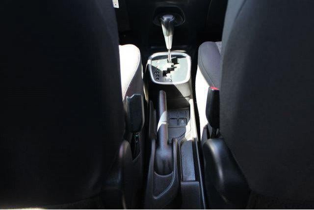 2016 Toyota Yaris L