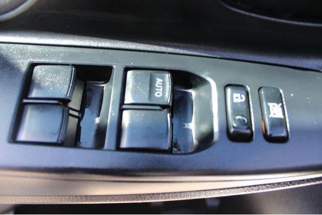 2016 Toyota Yaris L