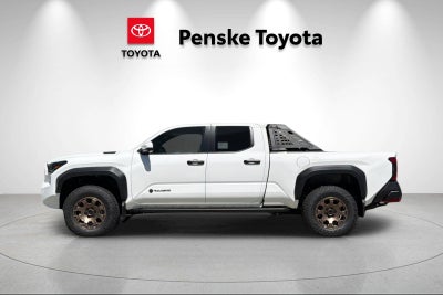 2026 Toyota Tacoma i-FORCE MAX Trailhunter