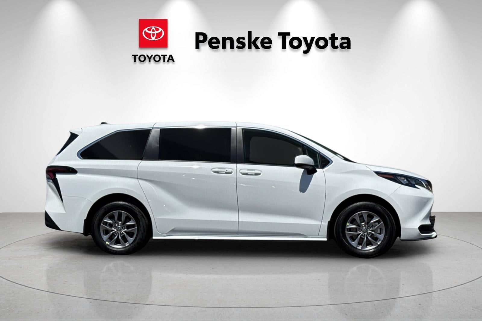 2026 Toyota Sienna LE