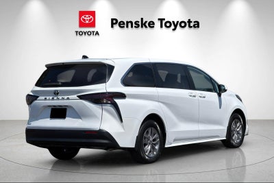 2026 Toyota Sienna LE