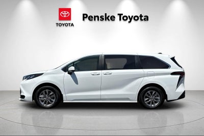 2026 Toyota Sienna LE