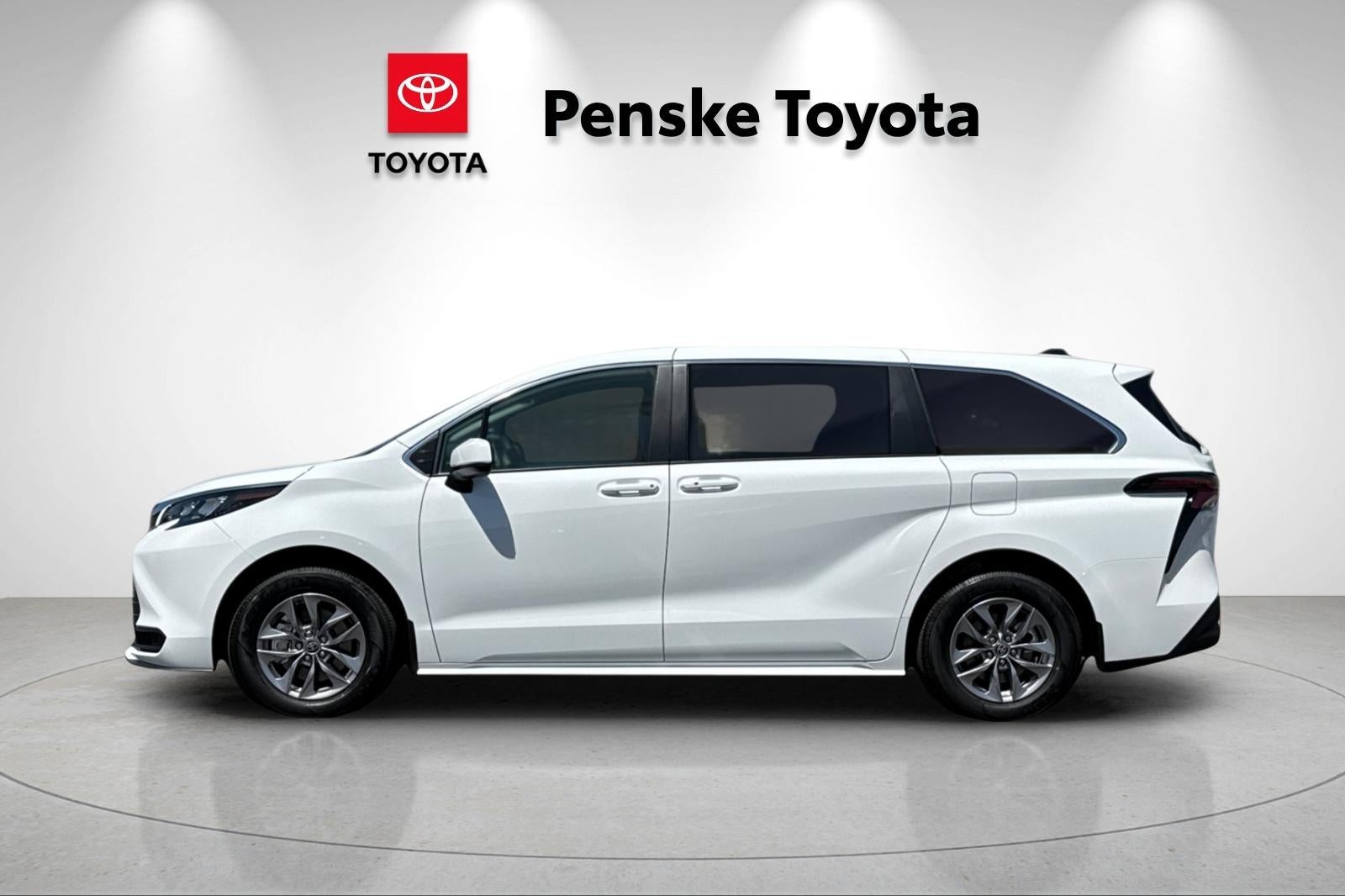 2026 Toyota Sienna LE