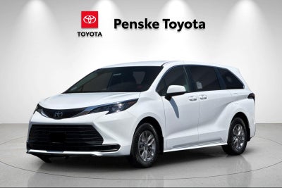 2026 Toyota Sienna LE