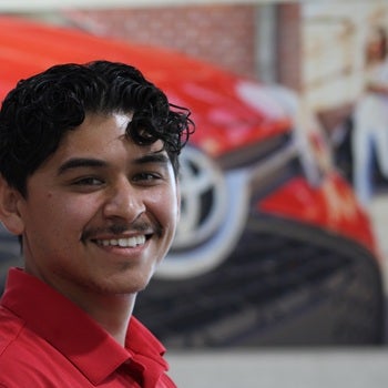 Abraham Contreras Express Service Advisor