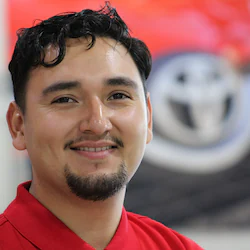 Cesar Medina Service Advisor 